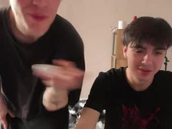 stralght_twinks — Chaturbate stream photo (Apr 2026)