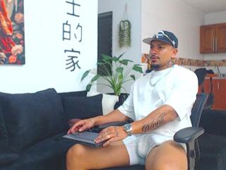 Andrei Hunter — 在 flirt4free 直播的网络摄像头模特