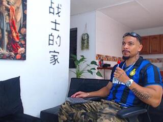 Andrei Hunter — 在 flirt4free 直播的网络摄像头模特