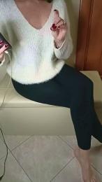 hotlove979 — Cam4 stream photo (Mar 2026)