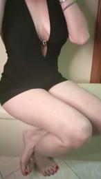 hotlove979 — Cam4 stream photo (Apr 2026)