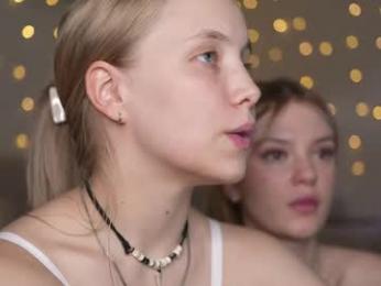 appr0ved_ — Chaturbate stream photo (Mar 2026)