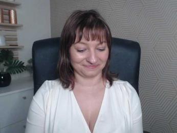 angelaLove13 — bongacams