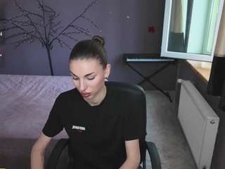 emmigreen — 在 camsoda 直播的网络摄像头模特