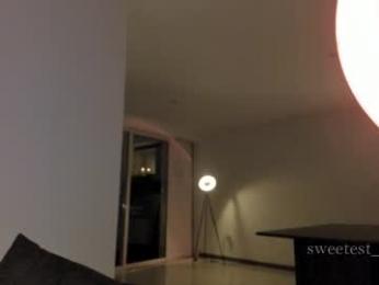 sweetest_bella — 在 chaturbate 直播的网络摄像头模特