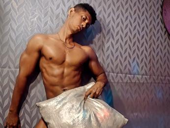 SteffanLeal — 在 livejasmin 直播的网络摄像头模特