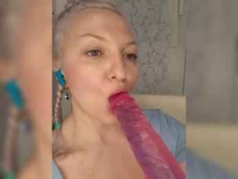 Anesteishen — 在 bongacams 直播的网络摄像头模特