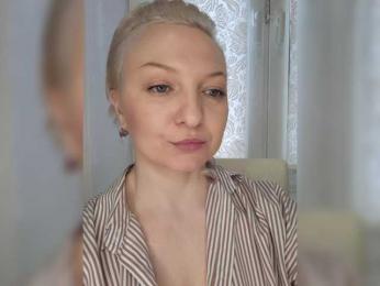 Anesteishen — 在 bongacams 直播的网络摄像头模特