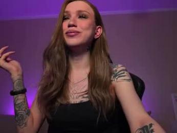 twiinkie_pie — 在 chaturbate 直播的网络摄像头模特