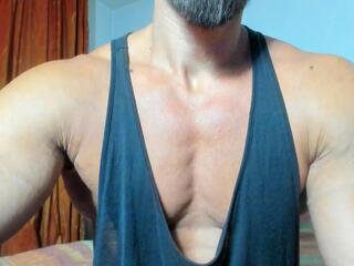 Romario H — 在 flirt4free 直播的网络摄像头模特