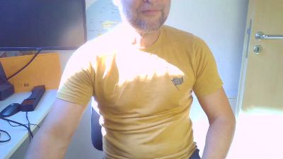 steakmedium — 在 cam4 直播的网络摄像头模特