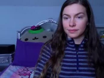 chroniclove — 在 chaturbate 直播的网络摄像头模特