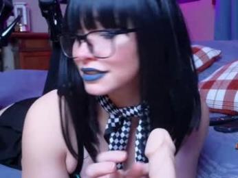 chroniclove — 在 chaturbate 直播的网络摄像头模特