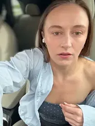 lunagirl13 — 在 stripchat 直播的网络摄像头模特