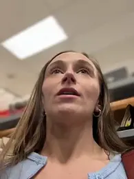 lunagirl13 — 在 stripchat 直播的网络摄像头模特