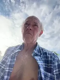 martxxxxx — 在 stripchat 直播的网络摄像头模特