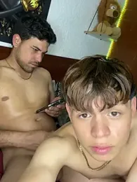 jsjsandres — 在 stripchat 直播的网络摄像头模特