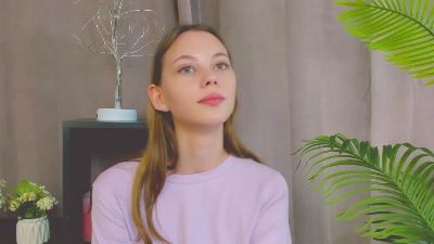 RessieCser — Cam4 stream photo (May 2026)