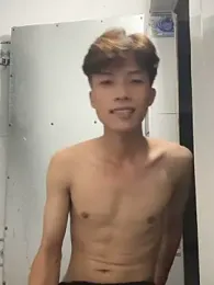 Nguyencuong1999 — 在 stripchat 直播的网络摄像头模特