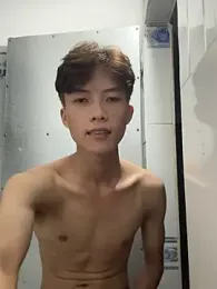 Nguyencuong1999 — 在 stripchat 直播的网络摄像头模特