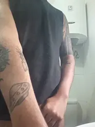 morenogih — Stripchat stream photo (Apr 2026)