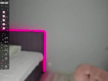 mira_peach_ — Chaturbate stream photo (Apr 2023)