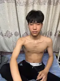 qomelo — 在 stripchat 直播的网络摄像头模特