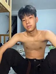 qomelo — Stripchat stream photo (Aug 2026)
