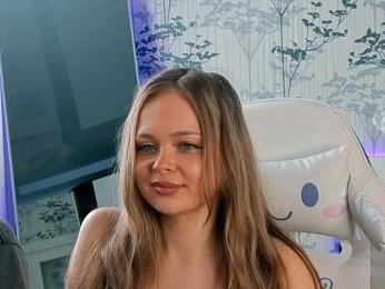 Cornflakes — 在 bongacams 直播的网络摄像头模特