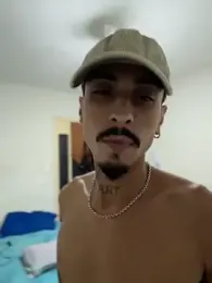 VicLima — 在 stripchat 直播的网络摄像头模特