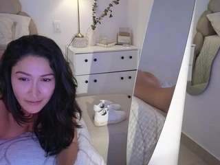 azaleiia — Camsoda stream photo (Apr 2026)