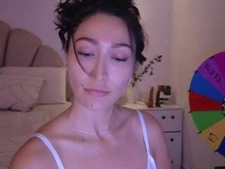 azaleiia — Camsoda stream photo (Apr 2026)