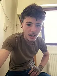 denysio69 — 在 stripchat 直播的网络摄像头模特