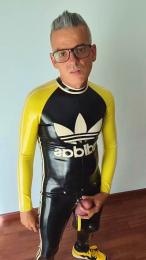 Zell77 — Cam4 stream photo (Aug 2025)