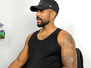 Xander Strongs — flirt4free