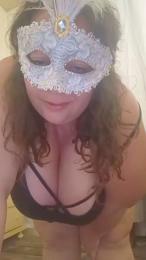 Ladamadargento9 — Cam4 stream photo (Apr 2026)