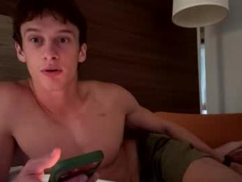 noah69nines — 在 chaturbate 直播的网络摄像头模特