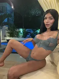 divavirtual11 — 在 stripchat 直播的网络摄像头模特