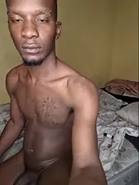 RAWFREAKYVERSE — 在 stripchat 直播的网络摄像头模特