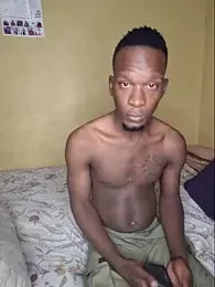 RAWFREAKYVERSE — 在 stripchat 直播的网络摄像头模特