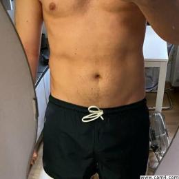 alexponce18 — Cam4 stream photo (Apr 2025)