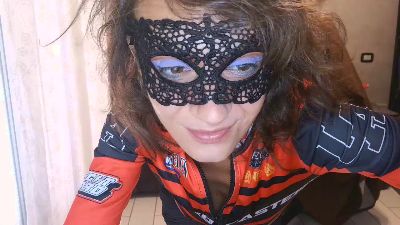 TinyWife — 在 cam4 直播的网络摄像头模特