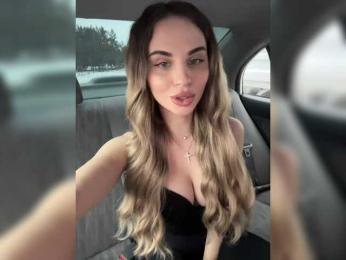 LedyMiya — 在 bongacams 直播的网络摄像头模特