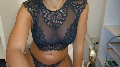 nicole84 — 在 cam4 直播的网络摄像头模特