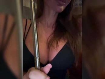 OrgazMia — 在 bongacams 直播的网络摄像头模特