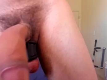 hung_dude_19 — 在 chaturbate 直播的网络摄像头模特