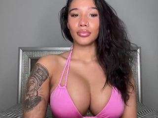 lolabunniii — 在 camsoda 直播的网络摄像头模特