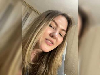 SunshineEmma — 在 bongacams 直播的网络摄像头模特