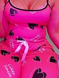 Curvy_Sexy9 — 在 stripchat 直播的网络摄像头模特