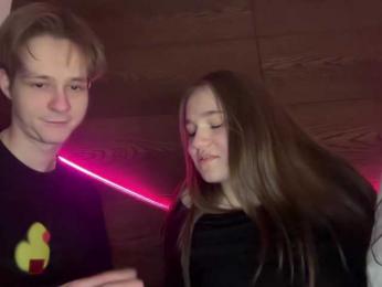 titsDestroy2007 — 在 bongacams 直播的网络摄像头模特